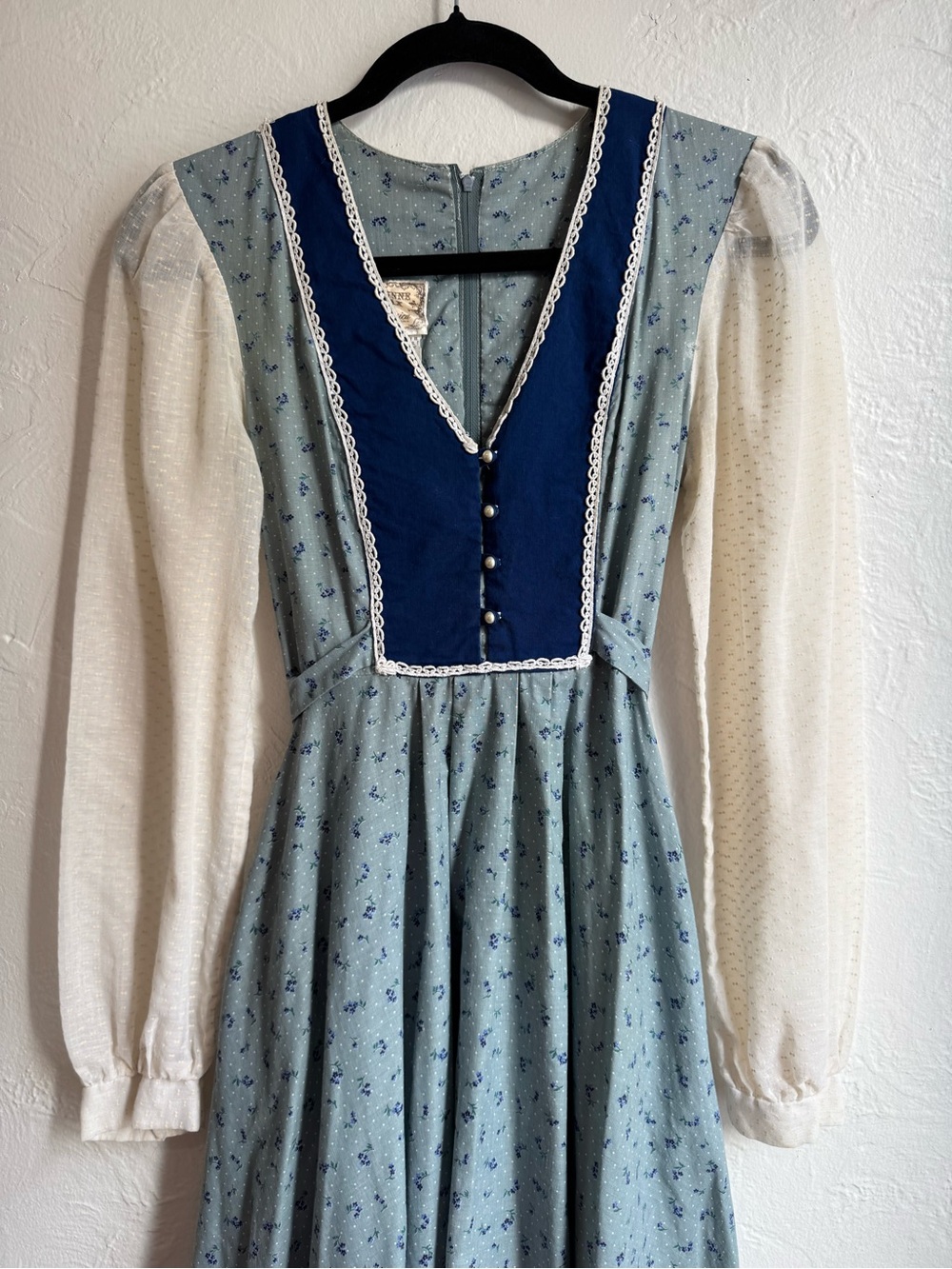 Vintage 1970s by Jessica Blue Calico Prairie Midi Dress with Contrasting Bodice - Picture 2 of 9